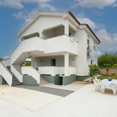Cupic 2 By Interhome Apartman *
