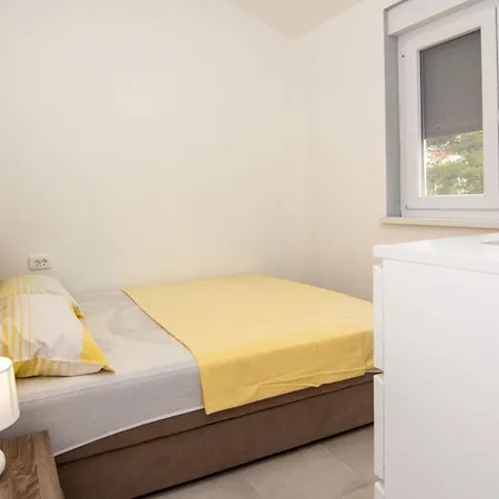Apartman Cupic 2 By Interhome *