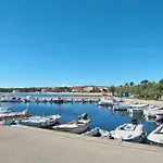 Cupic 2 By Interhome Apartmán Vir