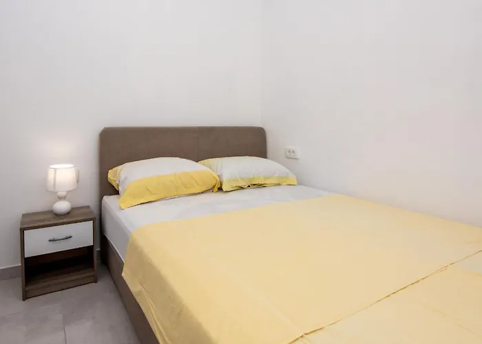 Cupic 2 By Interhome Vir